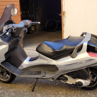 Piaggio x8 200 25000km perfetto