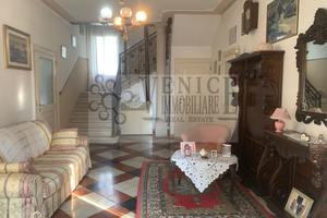 Storica Bifamiliare a Massanzago