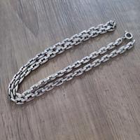 Collana in acciaio, lunghezza 84 cm