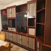 Mobile soggiorno con tavolo rotondo allungabile 