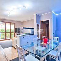 TRALOCALE CON DOPPI SERVIZI E GIARDINO PRIVATO!!!