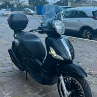 Piaggio Beverly 300 Police