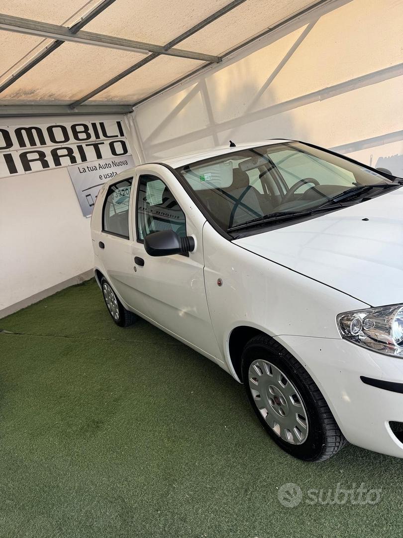 Fiat Punto Classic 2010 photo 2