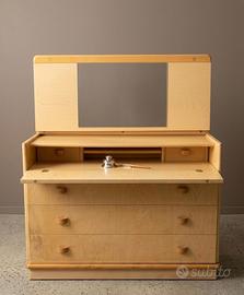 Cassettiera con specchio