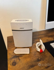 Bose SoundTouch 10 bianco con telecomando e cavo