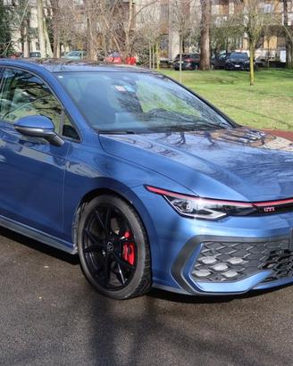 Volkswagen Golf GTI 8.5 DSG 265CV