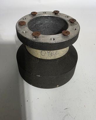 Mozzo per Volante sportivo tipo  MOMO 