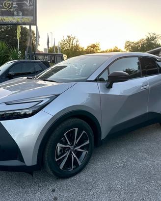Toyota C-HR 2.0 PHEV Trend unipro 3600 km ! no obb