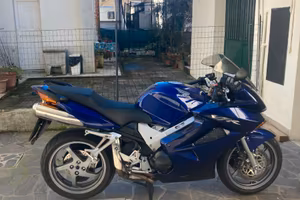VFR 800 Vtec da vetrina  come  nuova