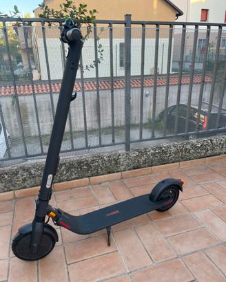 Monopattino elettrico segway ninebot e25a