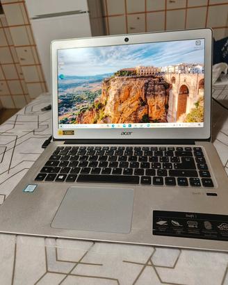 Acer Swift 3 8/256 in alluminio Tastiera illuminan