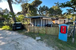 Roulotte con veranda rigida