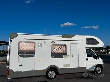 KNAUS SUN TRAVELLER 700 - Mansardato (6 Posti)