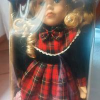 bambola di porcellana da collezione 