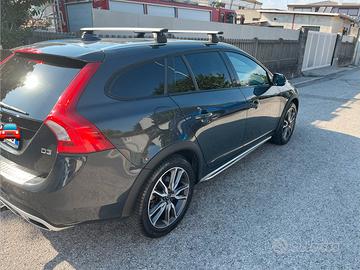 Volvo V60 Cross Country D3 Business 150 CV