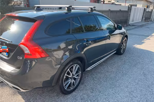 Volvo V60 Cross Country D3 Business 150 CV
