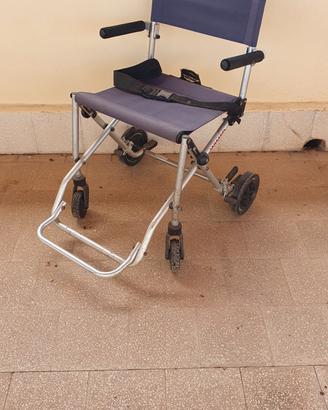 sedia a rotelle pieghievole 