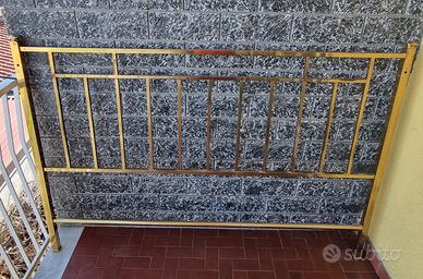 Testata letto matrimoniale