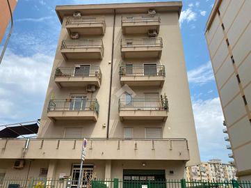3 LOCALI A PALERMO