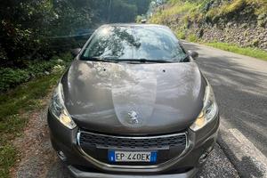 Peugeot 208 1.2 Neopatentati con garanzia!