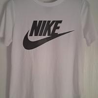 t-shirt nike donna taglia xs con logo nero 