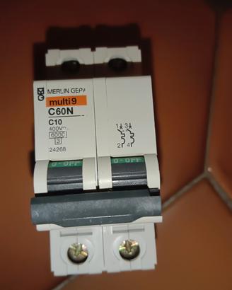 interruttore magnetotermico 