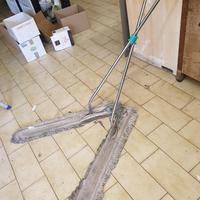 Scopa a forbice con frange da 100 cm