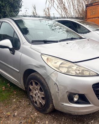 Peugeot 207 1.4 benzina