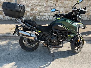 Benelli Trk 702 con accessori