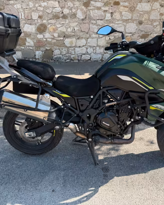 Benelli Trk 702 con accessori