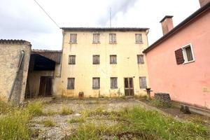 CASA INDIPENDENTE A GIAVERA DEL MONTELLO