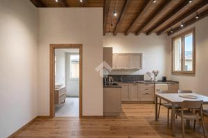 4 LOCALI A CASTELNOVO DI SOTTO
