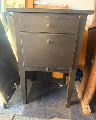 2 Comodini in legno ikea