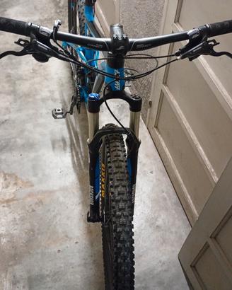 MTB Giant 27,5 uomo M