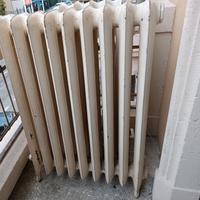 Caloriferi Termosifoni Radiatori in ghisa piedini