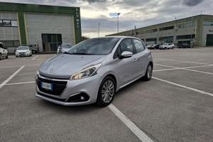 Peugeot 208 BlueHDi 75 5 porte Allure