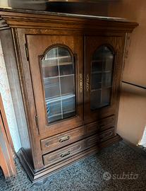 Armadio credenza mobile in legno e vetrina