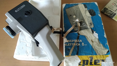 Cinepresa-proiettore vintage