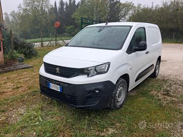 PEUGEOT PARTNER MODELLO NUOVO - ANNO 2020