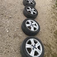 Cerchi e gomme Ford fiesta v (2002-2008)
