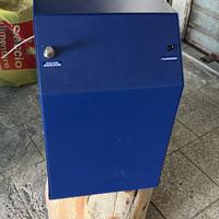 Depuratore d'acqua domestico ad osmosi inversa