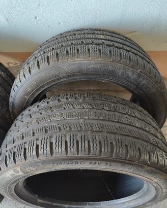 gomme 225/50 r 17