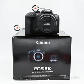 Canon EOS R10 + obiettivo 18-45mm Pari al nuovo