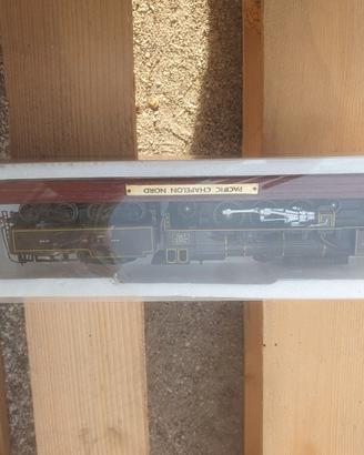 Modellini locomotive a vapore da collezione con ba
