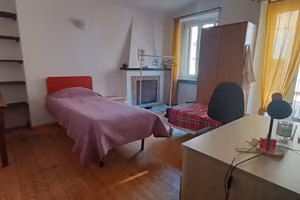 Ultimo posto letto studentessa - Università Campus