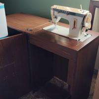 Macchina da cucire Singer del 1979
