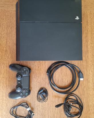 PlayStation 4 500gb + Controller