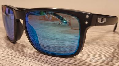 Occhiali Oakley Holbrook polarizzati