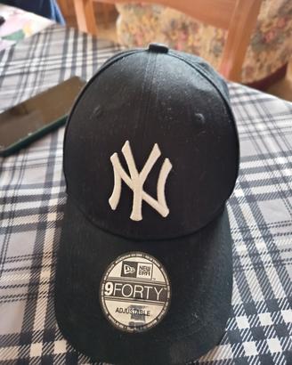 cappello new era