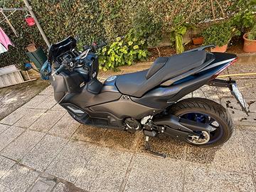 Yamaha Tmax 560 2022